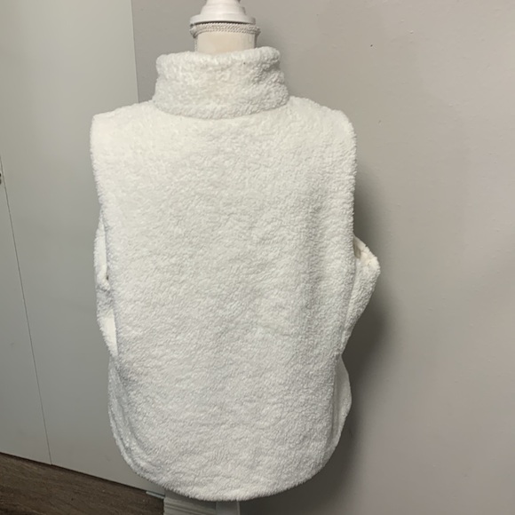 Patagonia Fleece Vest - Picture 6 of 9